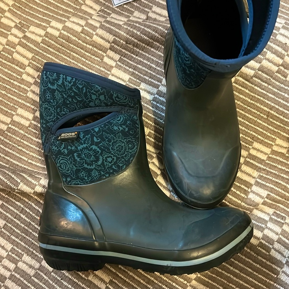 BOGS Floral Winter Waterproof Boots PLMSQULTFLORMID - Size 8